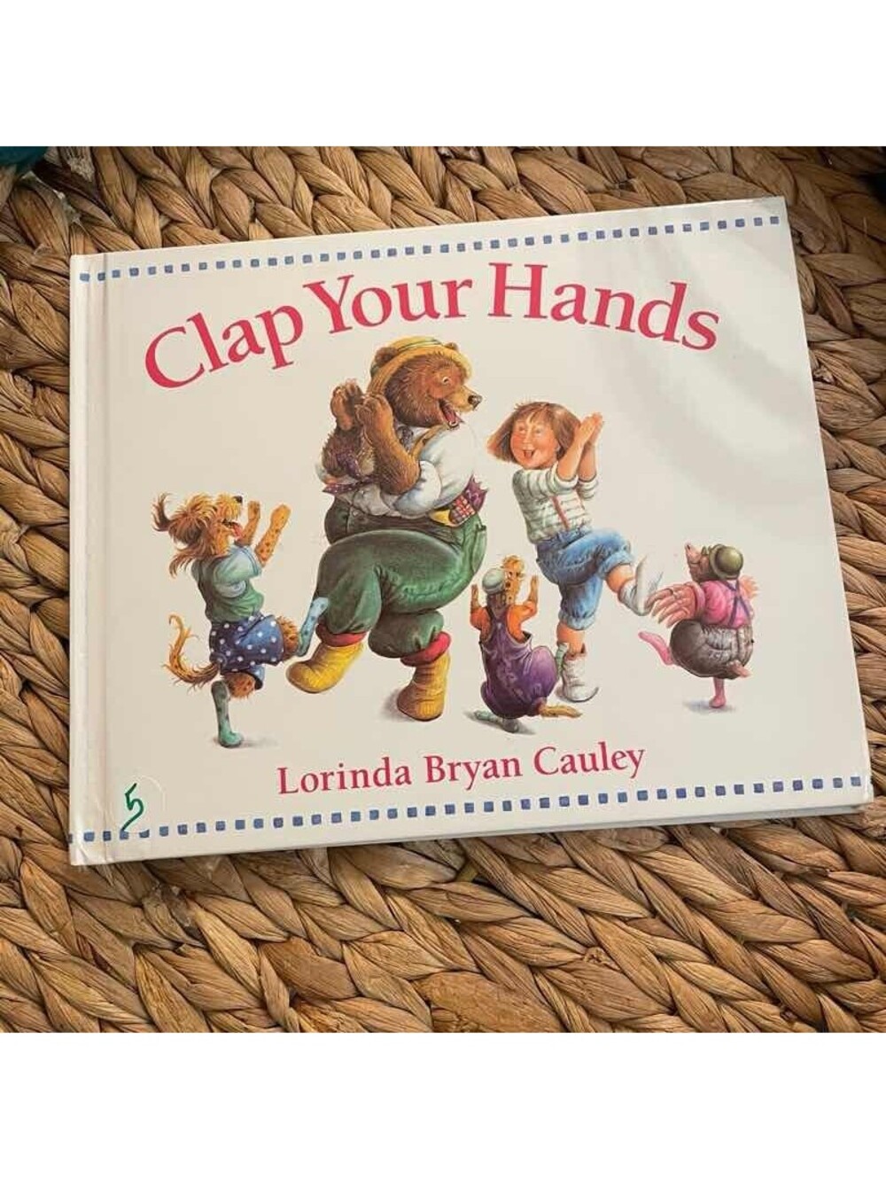 ✅Clap Your Hands by Lorinda Bryan Cauley Children's Picture Book #️⃣5